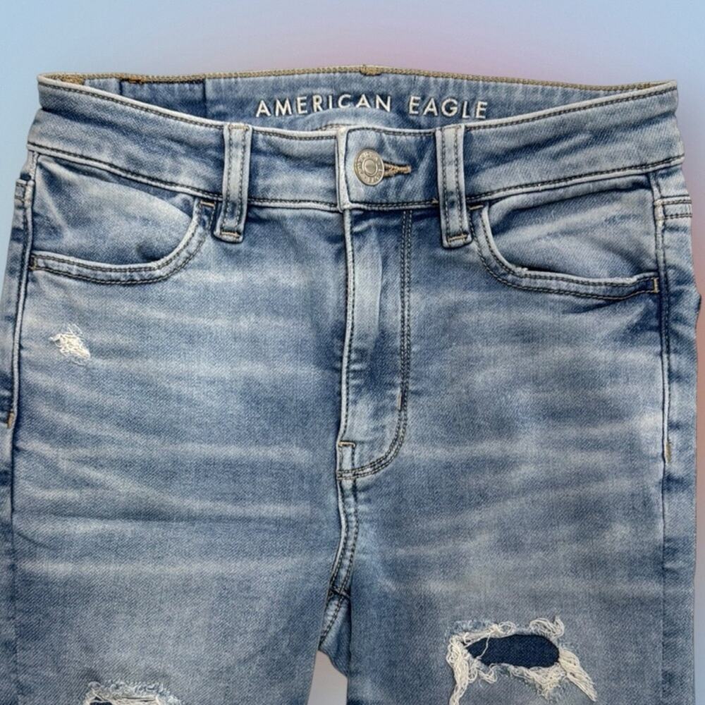AMERICAN EAGLE Women’s 00 Distressed SUPER HI-RISE JEGGING